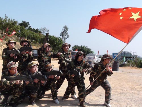 周末帶上M子一起來玩刺激的真人CS野戰(zhàn)吧！等你哦！